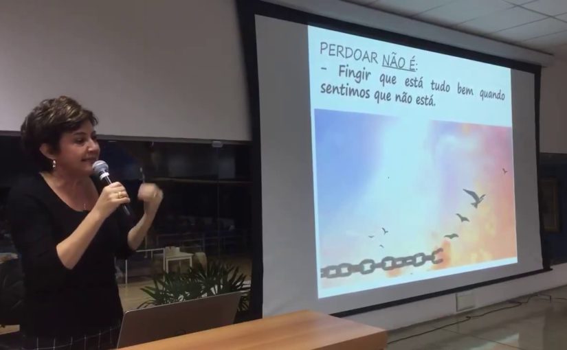 Palestra Espírita com Lucile Batagelo (SP) – Tema: Perdoando – 28/MAI/2019